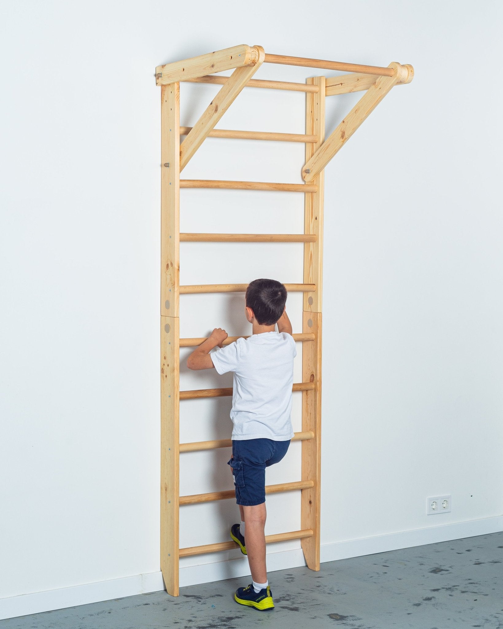 Wooden Ladder with fixed pull - up bar for kids and adults - Stall Bars for home exercises - CleverWood