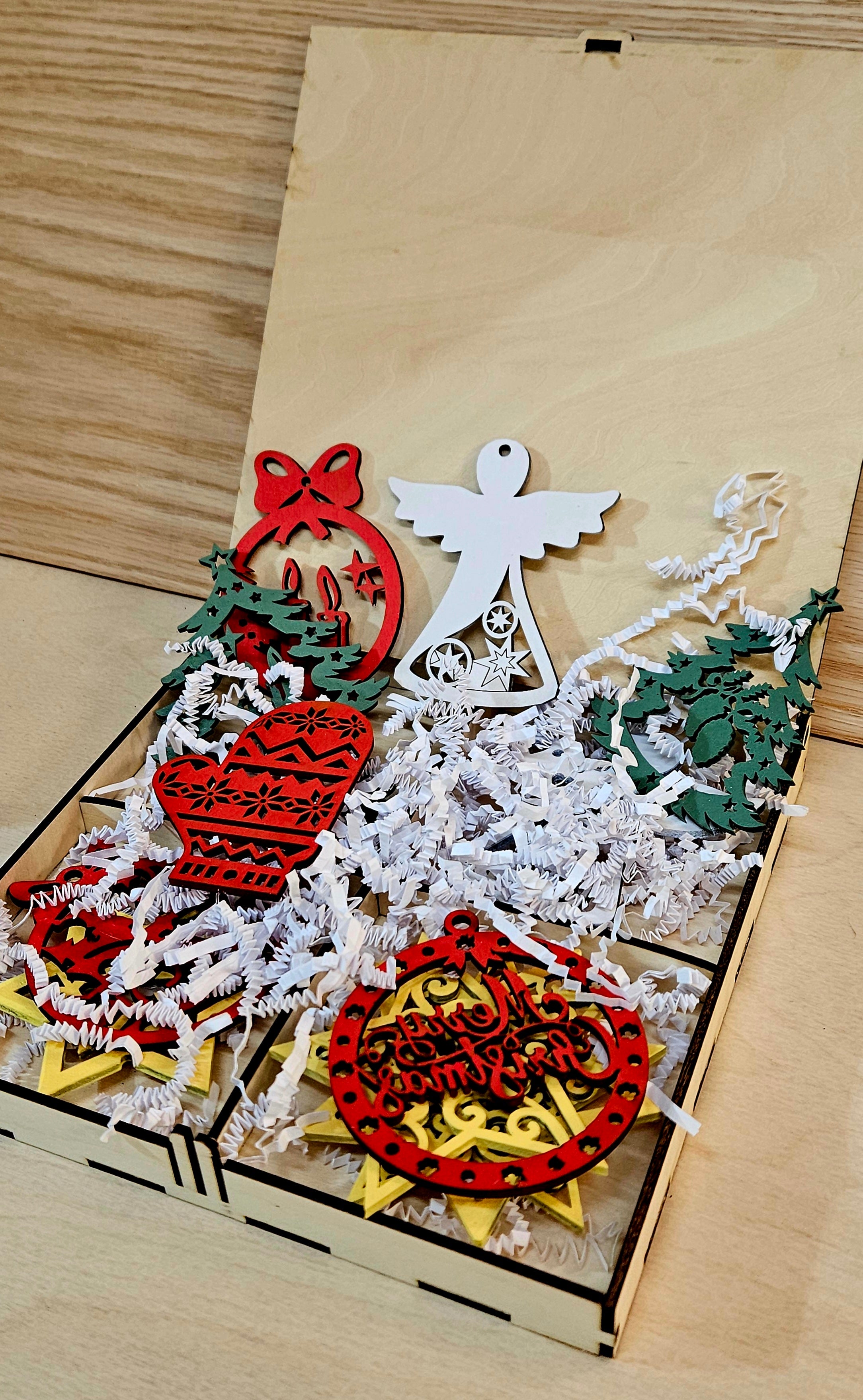 Set of Christmas ornaments with box
