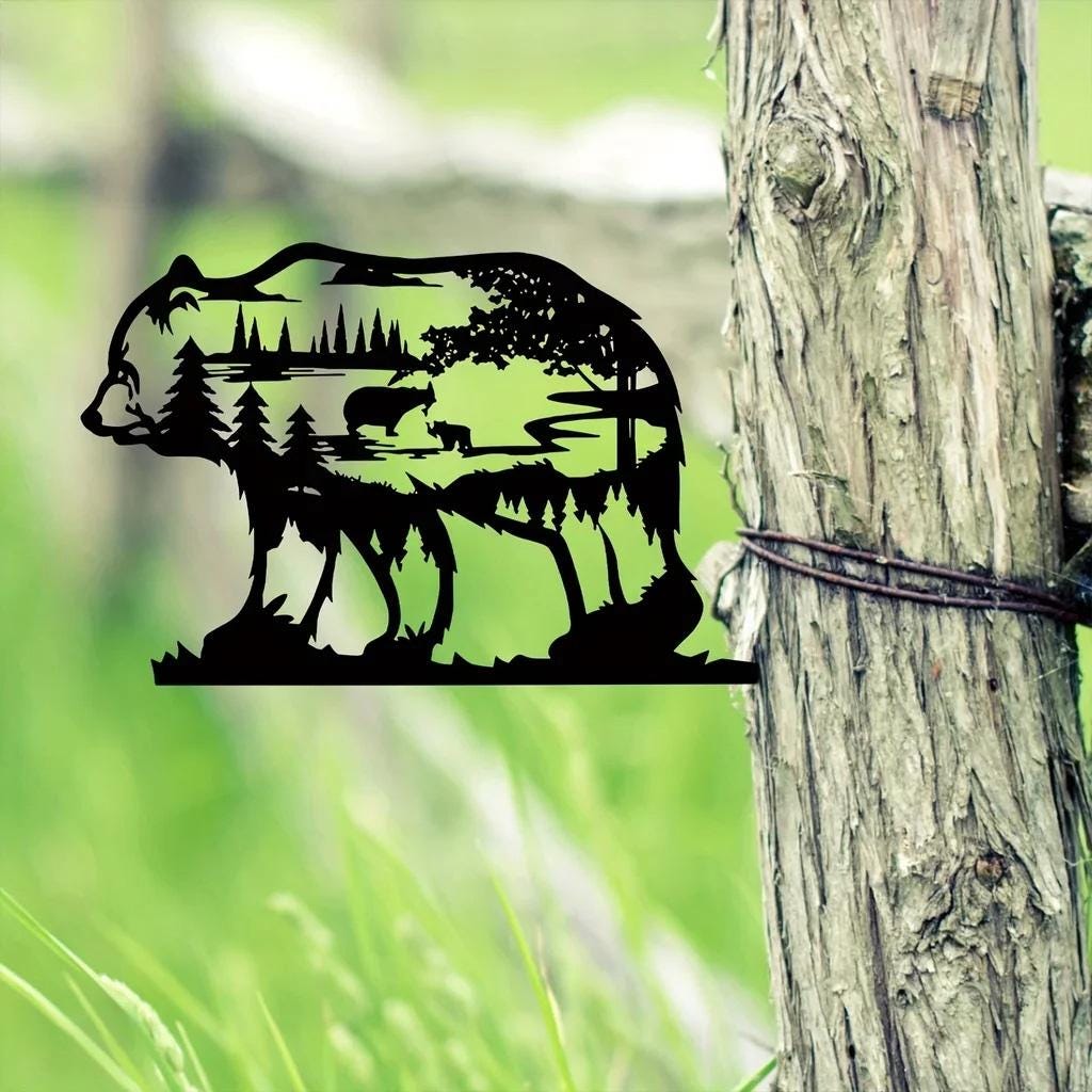 Bear Tree Topper – Metal Forest Silhouette Peak | Mama Bear & Cub Nature Scene | Rustic Tree Decoration for Yard, Fence, or Cabin