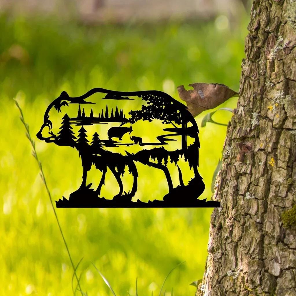 Bear Tree Topper – Metal Forest Silhouette Peak | Mama Bear & Cub Nature Scene | Rustic Tree Decoration for Yard, Fence, or Cabin