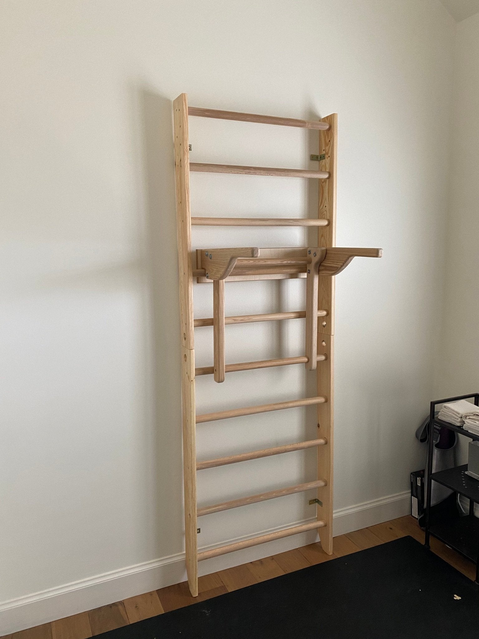 Dip bar for Swedish ladders made of wood - Sport attachments - Equipment for Swedish ladder - CleverWood