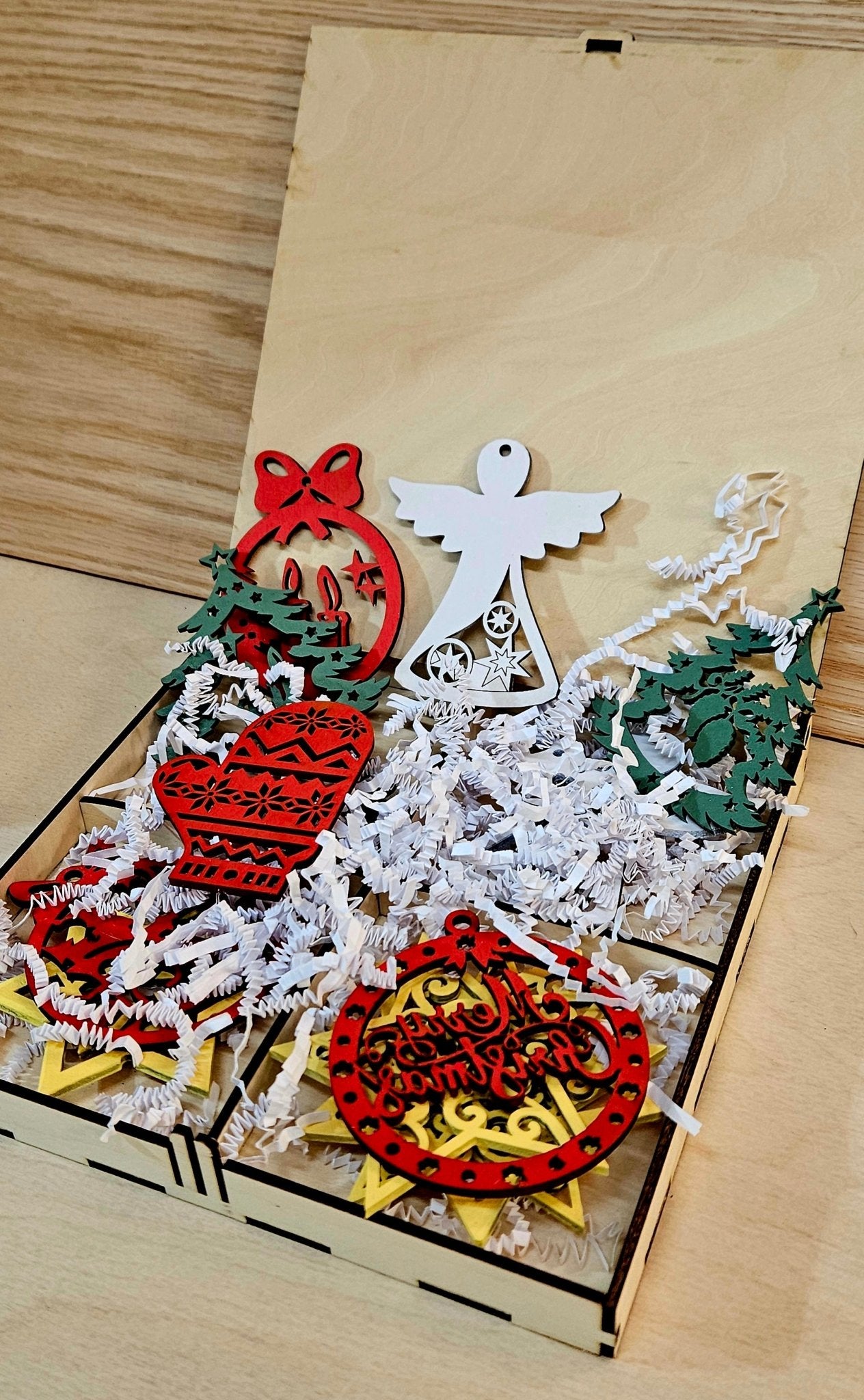 Set of Christmas ornaments with box - CleverWood