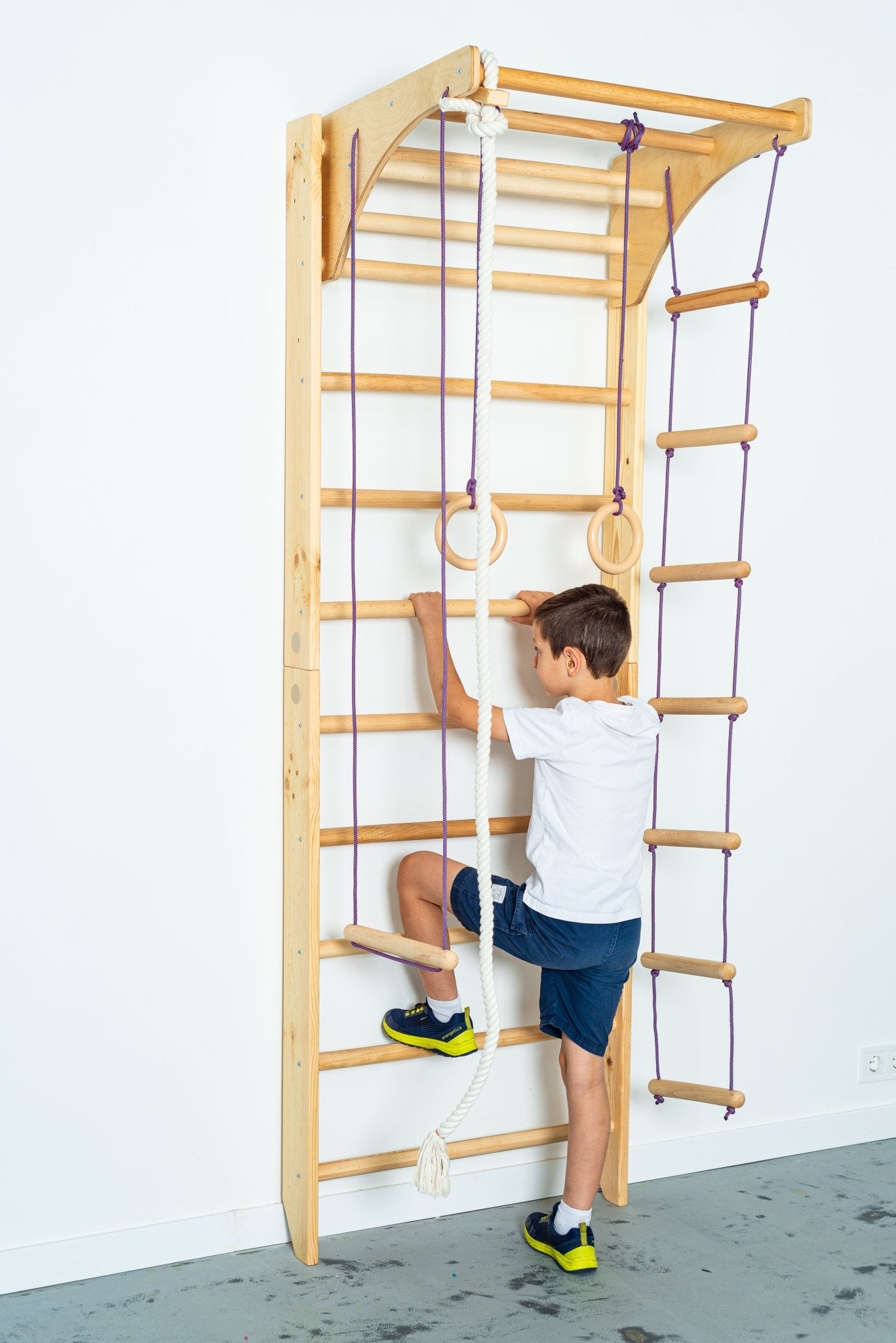 Sport ladder made of natural wood for kids and adults with Adjustable Pull Up Bar - CleverWood